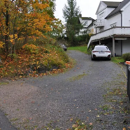 Frednes Cosy Retreat - Short Walking Distance To Centre - Free Private Parking And Internet * Porsgrunn