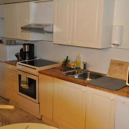 Frednes Cosy Retreat - Short Walking Distance To Centre - Free Private Parking And Internet * Porsgrunn