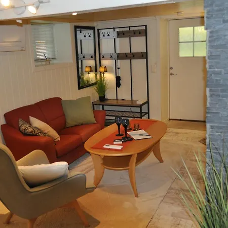 Frednes Cosy Retreat - Short Walking Distance To Centre - Free Private Parking And Internet * Porsgrunn