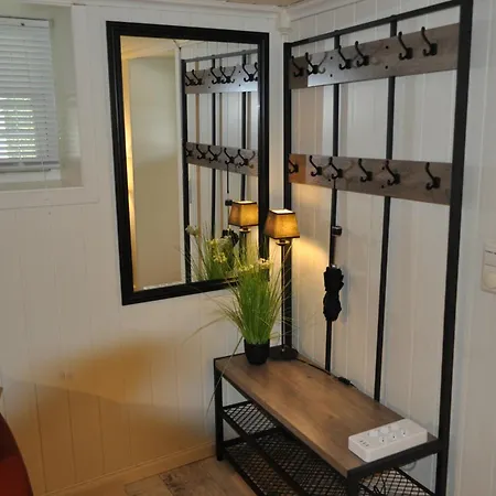 Apartment Frednes Cosy Retreat - Short Walking Distance To Centre - Free Private Parking And Internet Porsgrunn