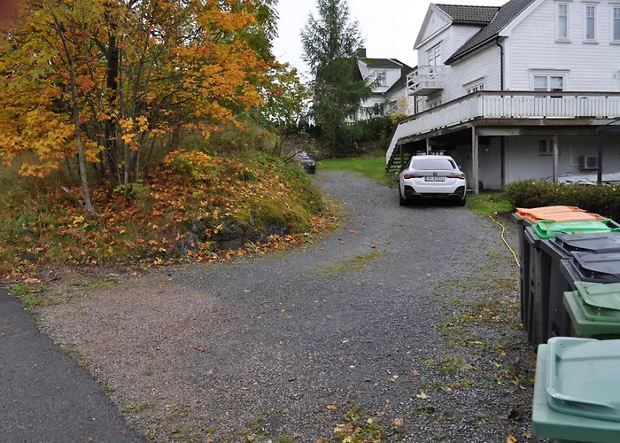 Frednes Cosy Retreat - Short Walking Distance To Centre - Free Private Parking And Internet * Porsgrunn