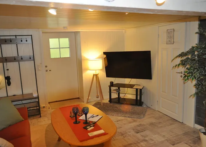 Frednes Cosy Retreat - Short Walking Distance To Centre - Free Private Parking And Internet * Porsgrunn